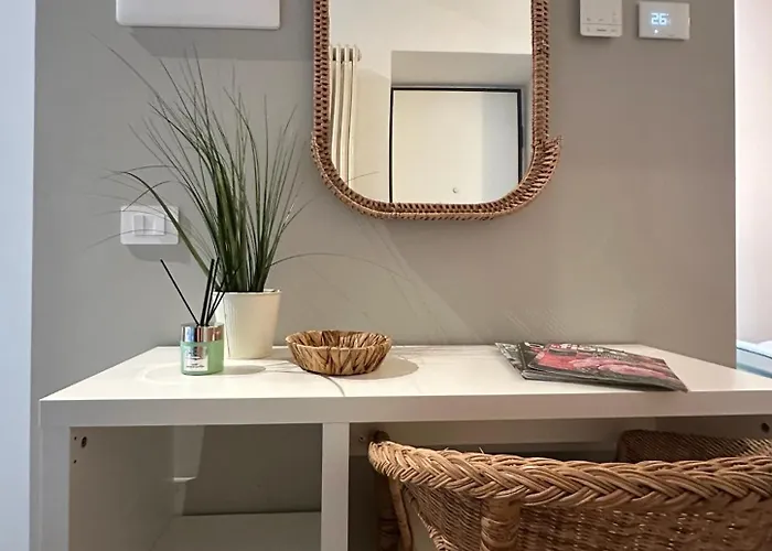 Urban Chic White Appartement Como